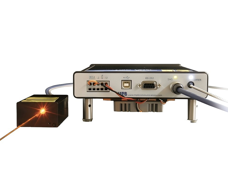 連續(xù)光纖激光器